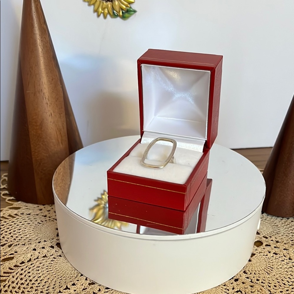 Elegant Sterling Silver Ring
